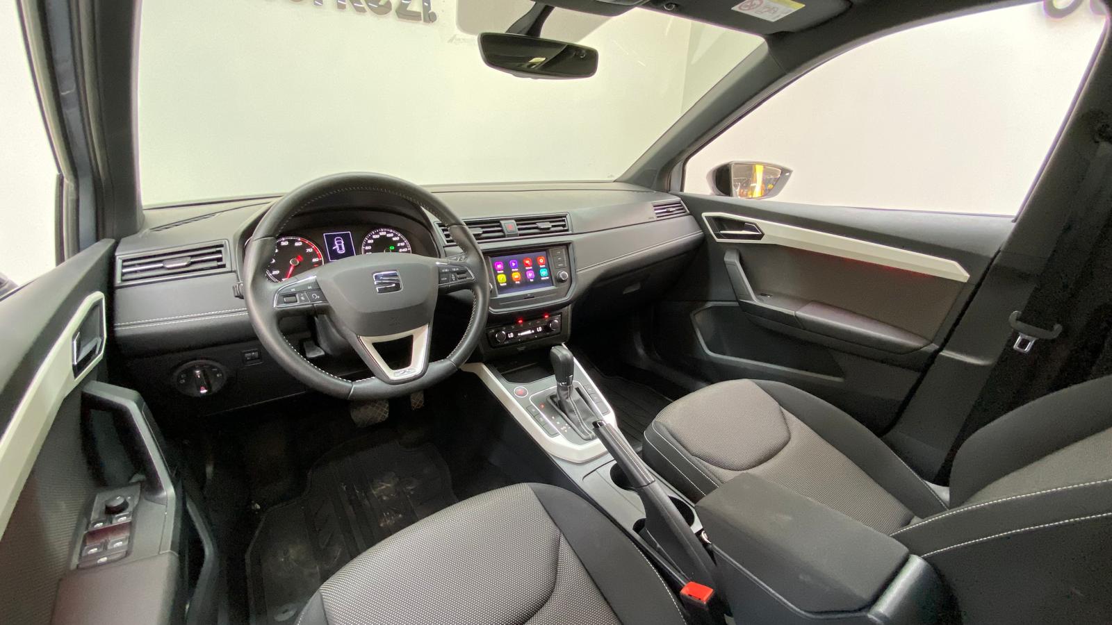 SEAT ARONA 16